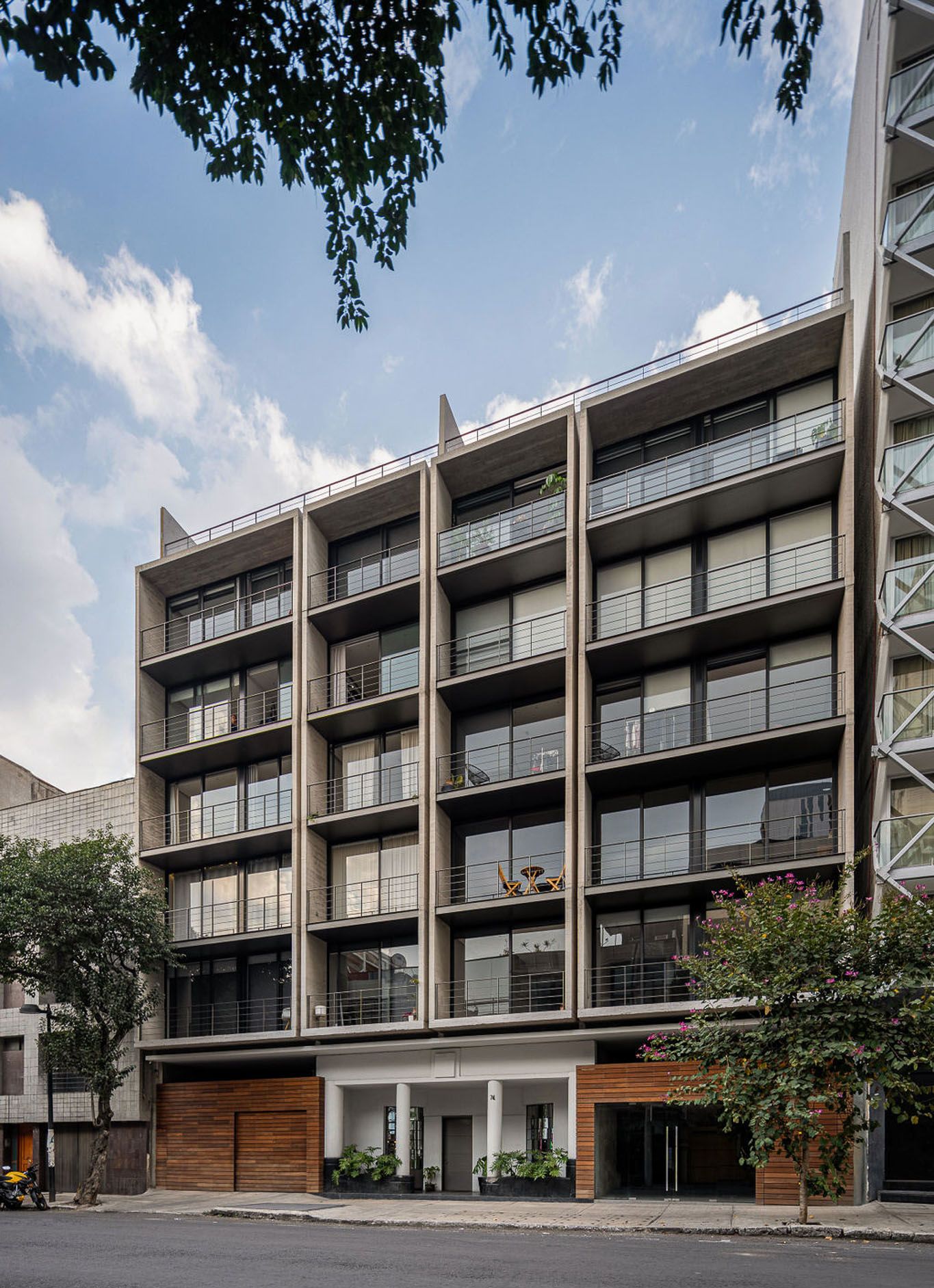 EDIFICIO RÍO AMAZONAS 74